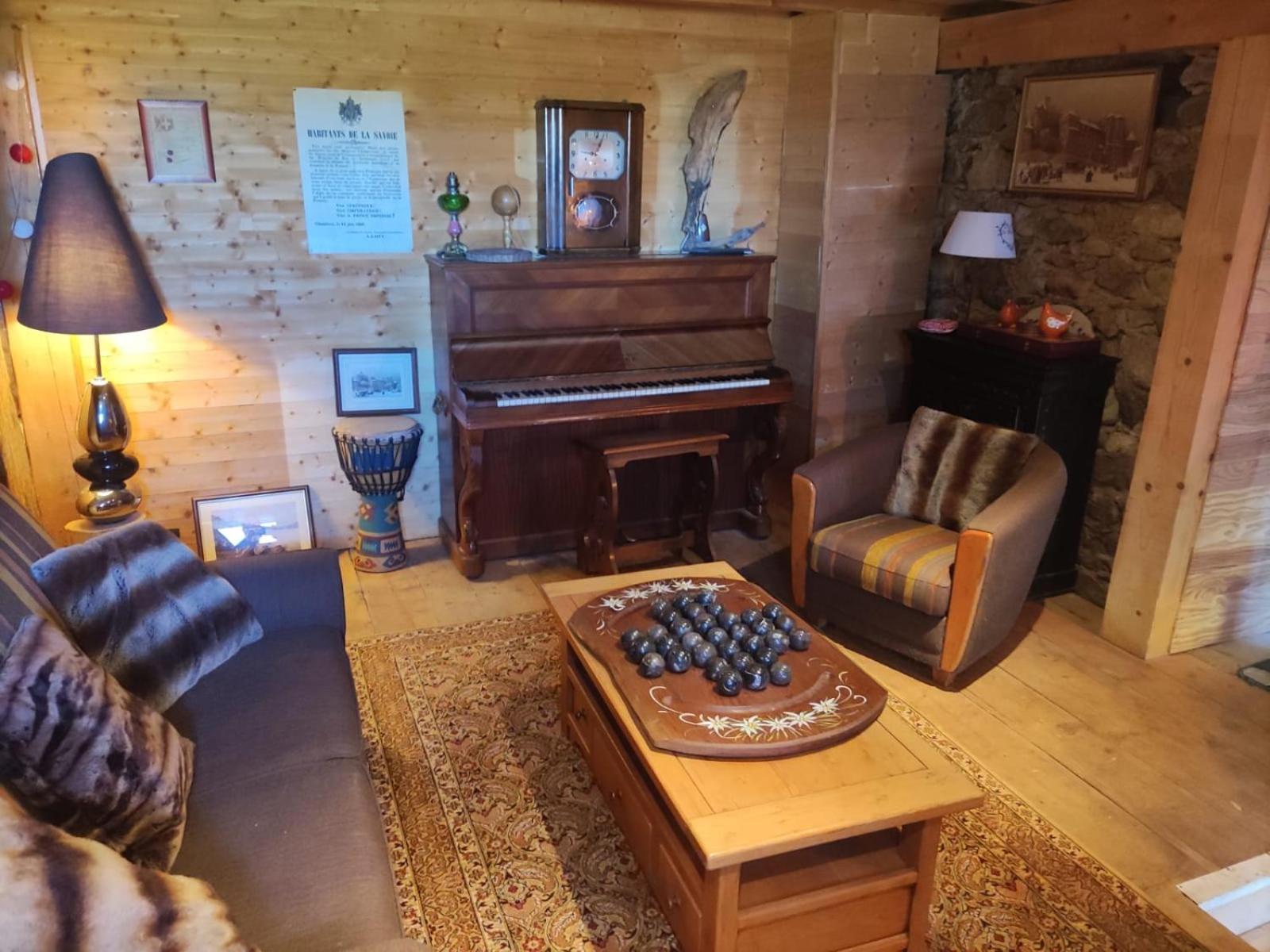 La Chambre Savoyarde Chez Les Garcons Saint-Paul-sur-Yenne 외부 사진